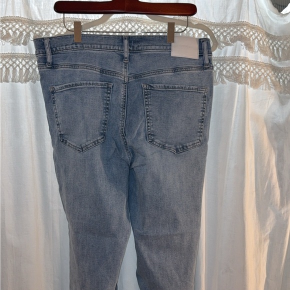 Classic Blue Women's Jeans - Picture 2 of 2